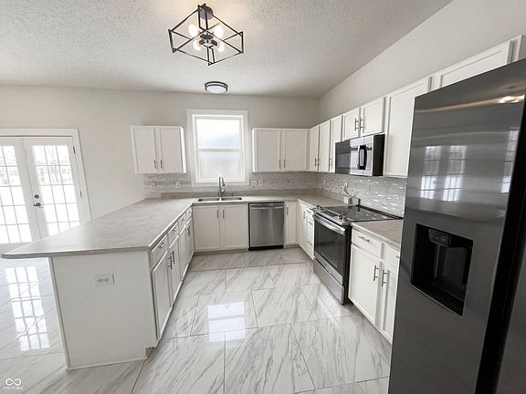2nd image of 9445 Treyburn Lakes Dr