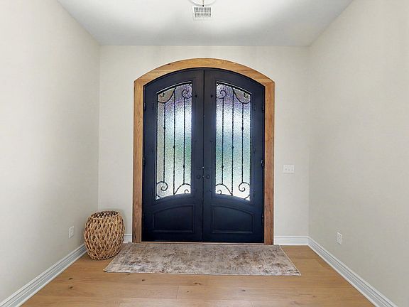 5th image of 4085 N Tyler Rd