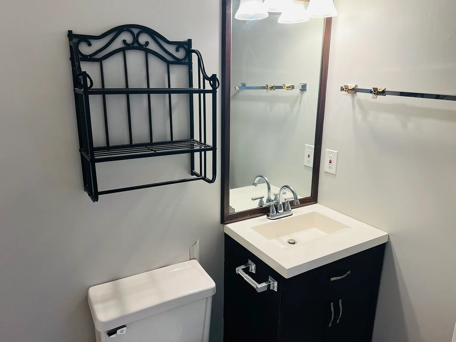2 bed, 1240 sqft, $1,800 — Photo 4