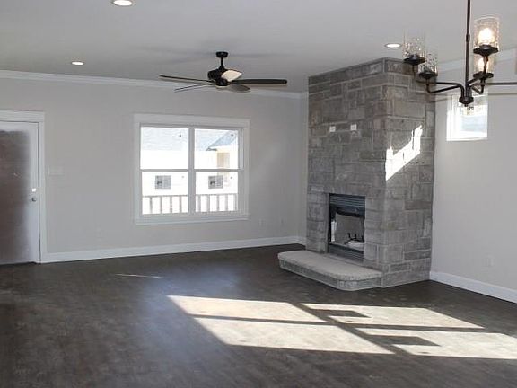4th image of 1514 Old Settlers Way