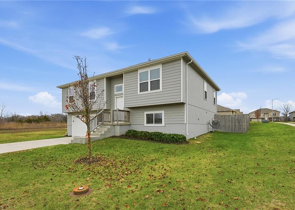 21295 W 218th Ter, Spring Hill, KS 66083 | Zillow