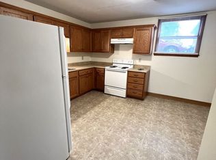 510 1/2 S 1st St #1, Norfolk, NE 68701