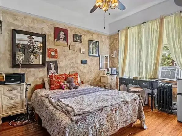 655 East 39th Street image 6 of 11