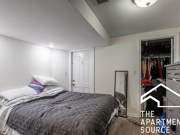 5th image of 852 W Buckingham Pl #G