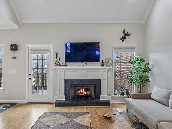 5th image of 1012 Rudder Dr