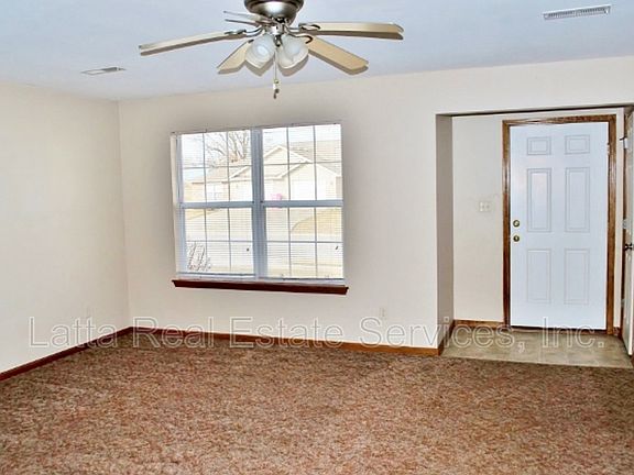 3rd image of 1037 NW Willow Dr