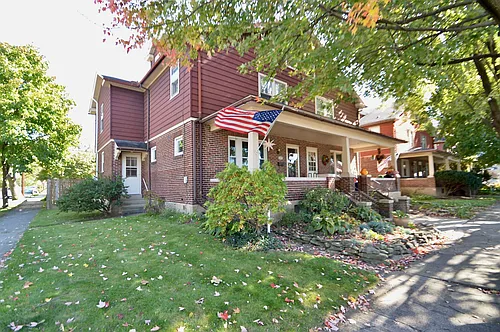 1128 Elm St Photo 1