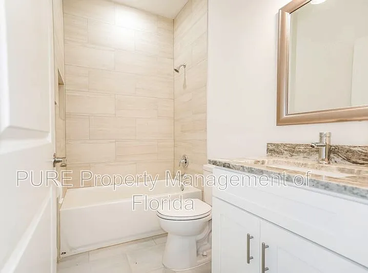 4475 NW 1st Ter — Photo 11