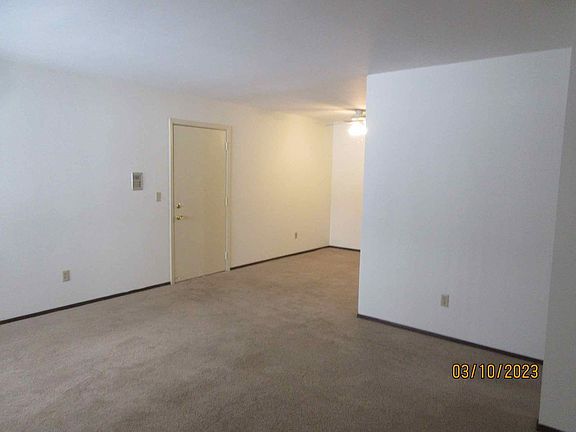 4th image of N111W15621 Vienna Ct #3