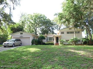 10528 Lakeview Rd E, Jacksonville, FL 32225