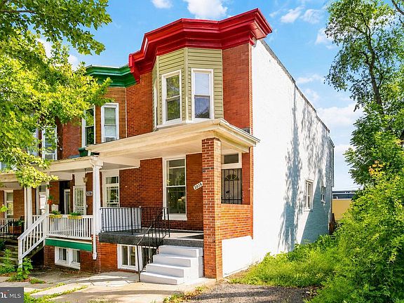 2nd image of 3018 Overland Ave