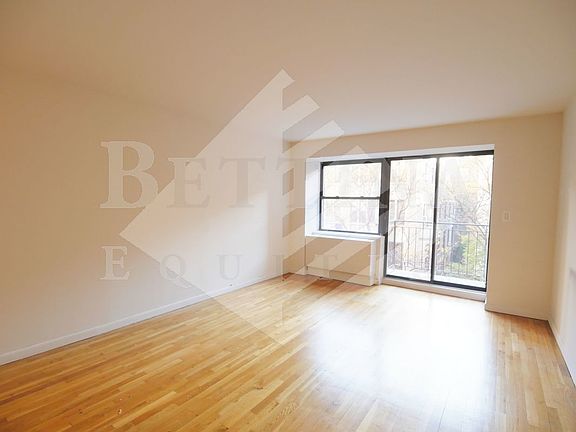 3rd image of 245 E 84th St APT 4E