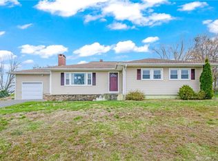 19 Stoddard Pl, Beacon Falls, CT 06403