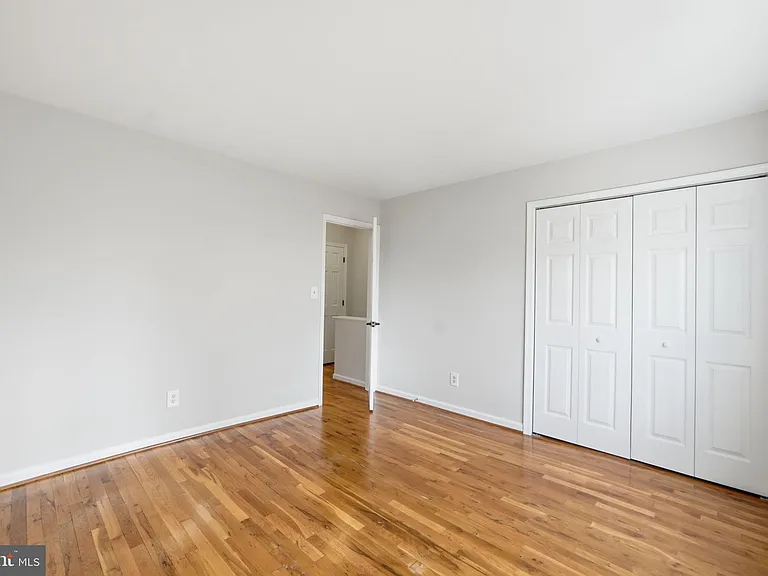 8230 Carrleigh Pkwy #84 — Photo 19