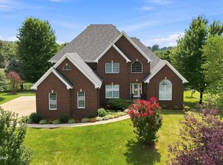 12218 Ridgeview Dr, Goshen, KY 40026