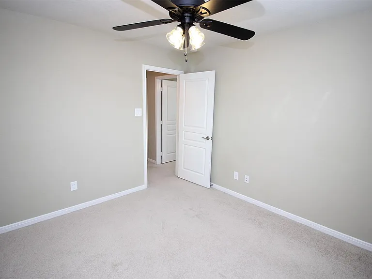 6418 Burgess Heights Ln — Photo 19
