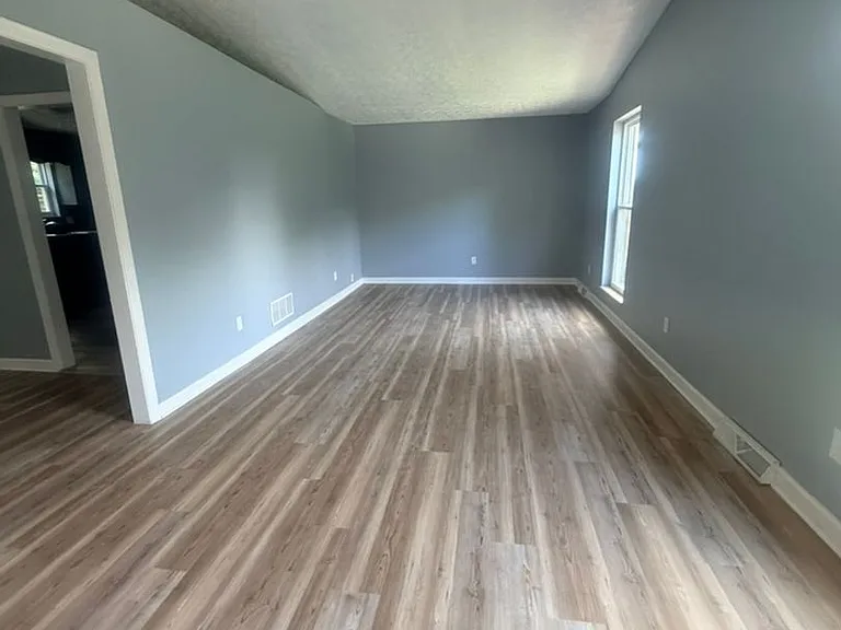 921 Brown School Rd — Photo 2