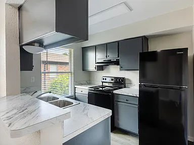 The Heights at Oak Post