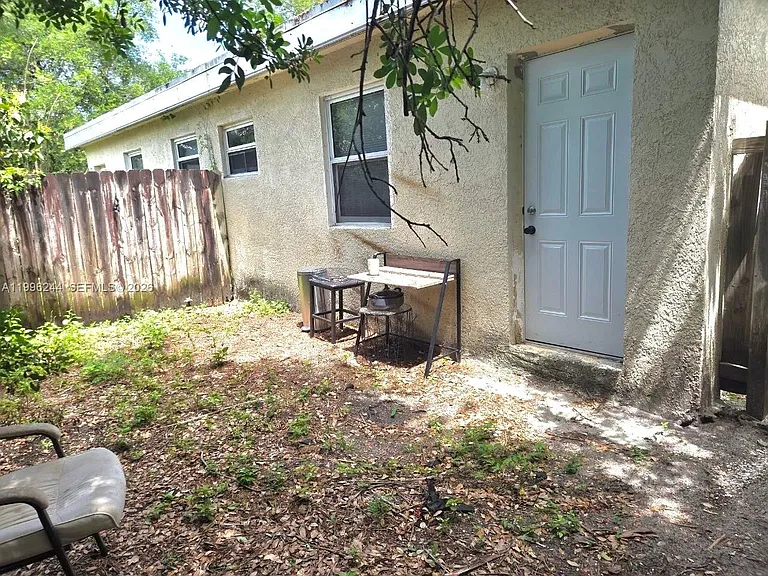 34 SW 6th Ave #4 — Photo 13