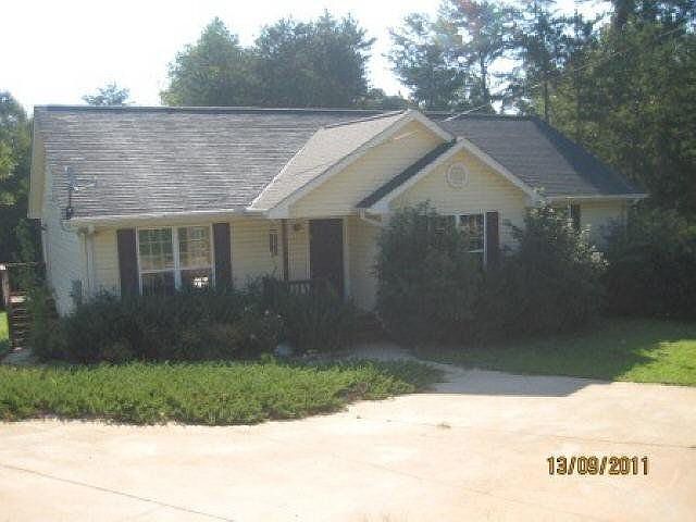 2nd image of 3231 Baker Rd