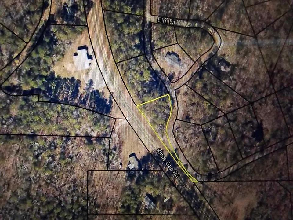 1st image of 9 Oak Dr