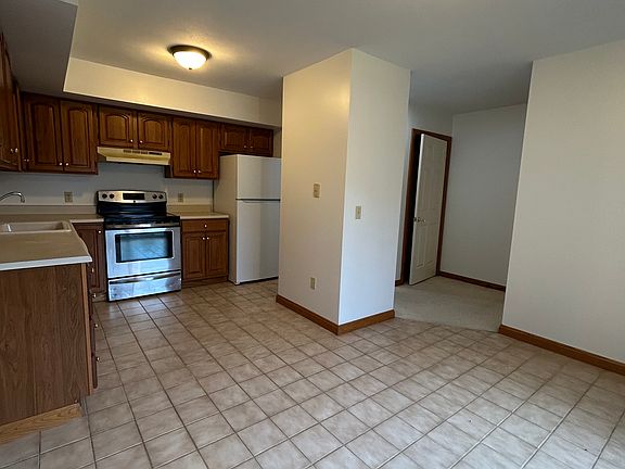 5th image of 3137 W 38th St
