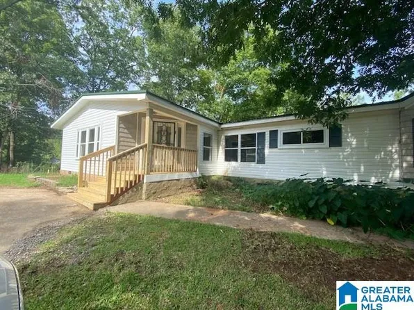 180 Flag Mountain Dr, Trussville, AL 35173