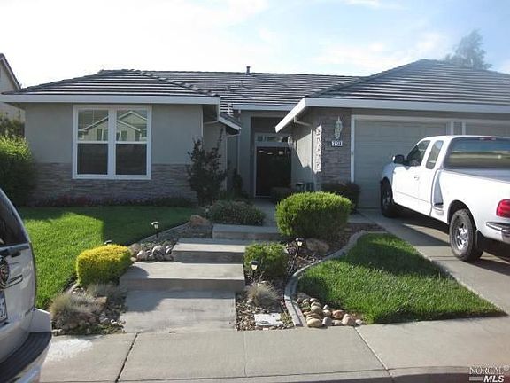 3rd image of 2274 Palmer Cir