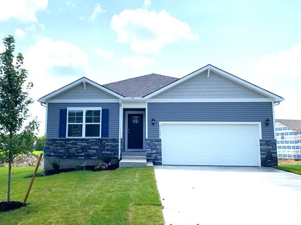 21005 W 217th St, Spring Hill, KS 66083