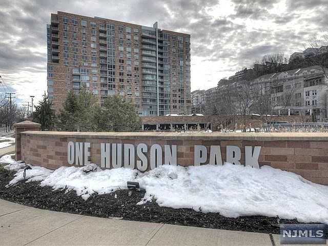 1st image of 503 Hudson Park #503