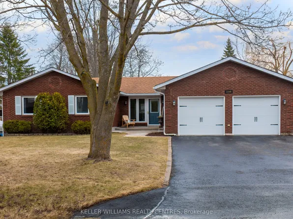 2209 Willard Ave, Innisfil, ON L9S 2C1