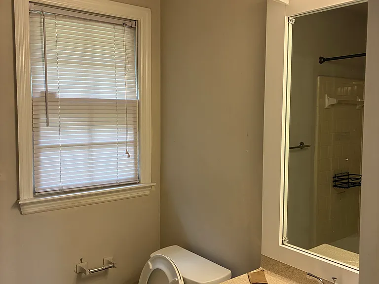 140 Riverdale Dr — Photo 8