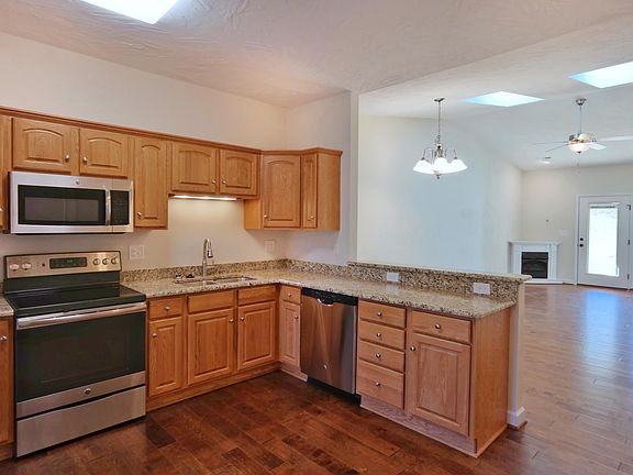 5th image of 23 Brookfield Ln