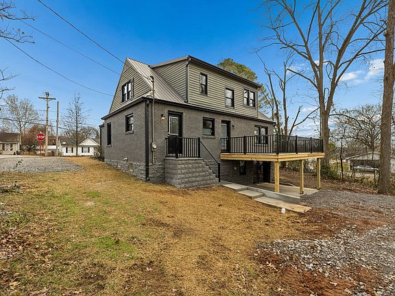 3rd image of 900 Belmont Ave