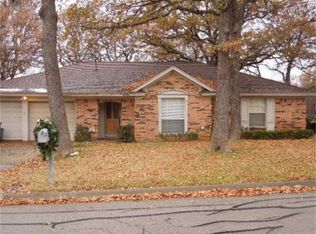 2237 Cambridge Dr, Hurst, TX 76054