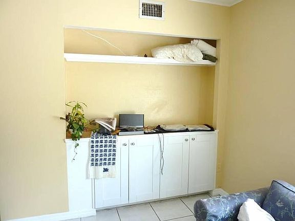 Livng room built in
