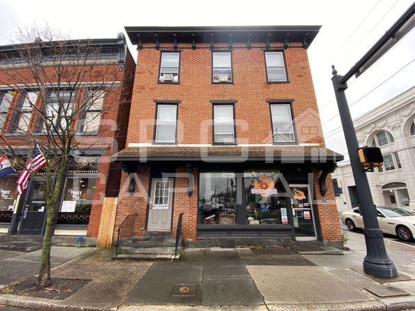 60 Chambersburg St #1