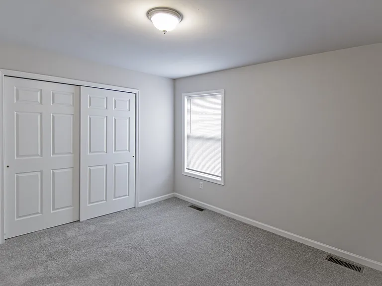 100 Georgetown Rd — Photo 13