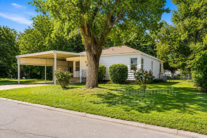 1st image of 413 Reed Pl
