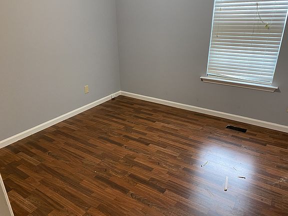 5th image of 314 E Rockne Ct