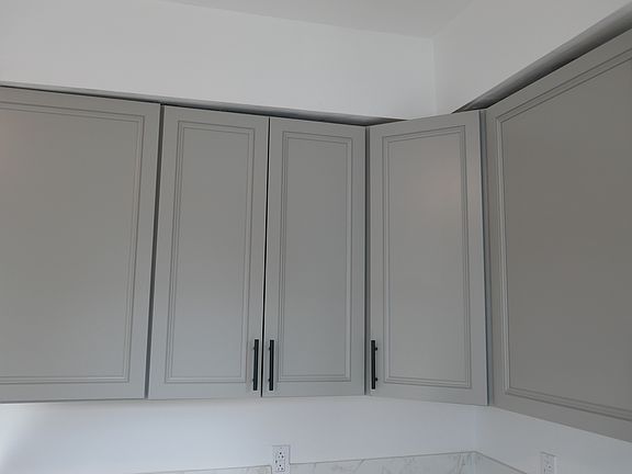 5th image of 600 W Colonial Ave #1