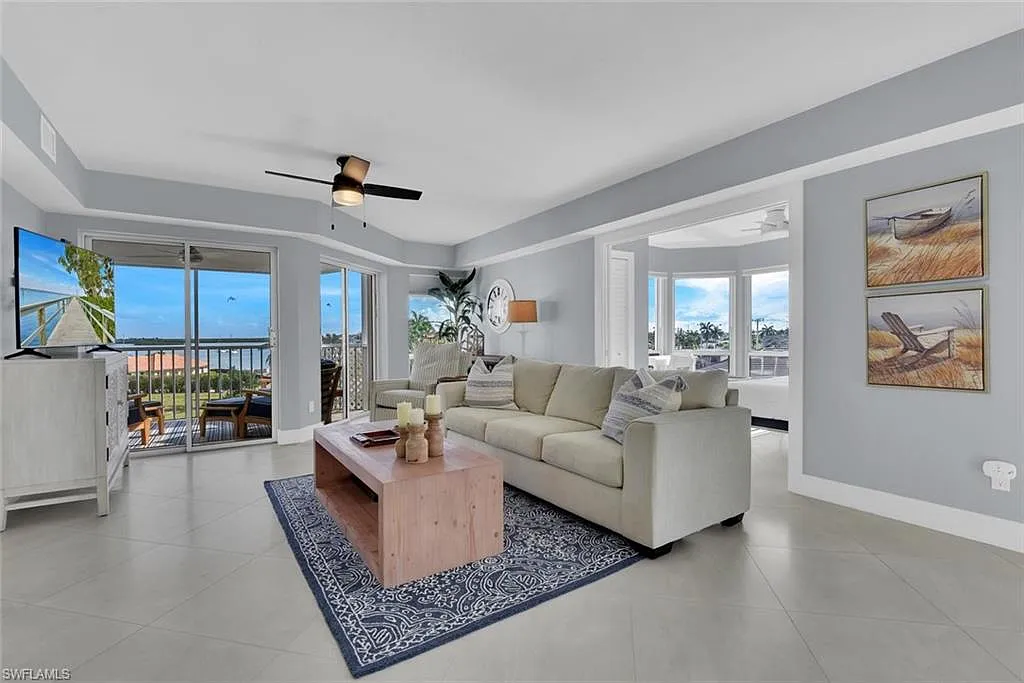 2 bed, 2.0 bath, 1396 sqft, $9,000 — Photo 1