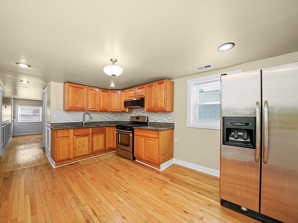 1st image of 5150 S Honore St #1