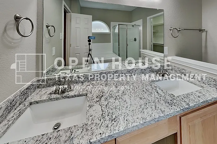 1317 Eagle Wing Ln — Photo 13