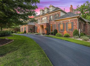 109 Club Creek Ct, Saint Albans, MO 63073