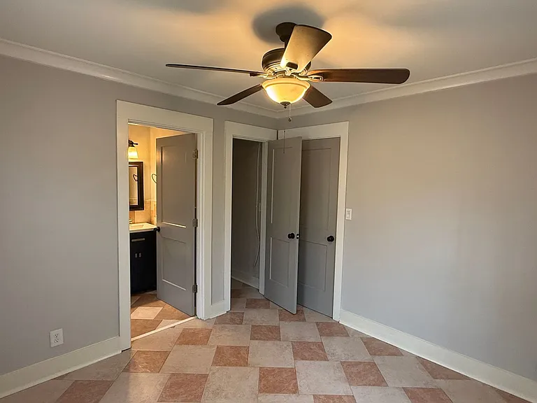 2623 Greenland Ave — Photo 6