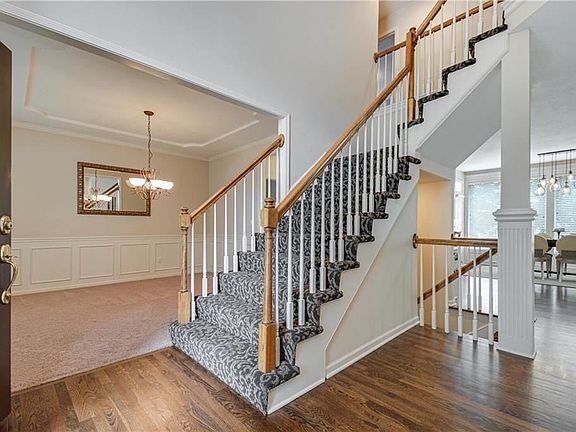 4th image of 5813 NE Coral Dr
