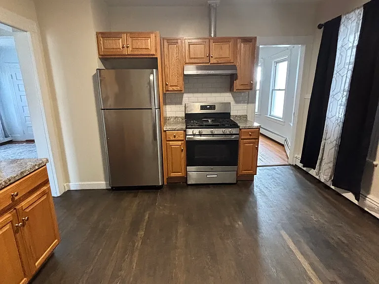 2395 Main St #2 — Photo 3