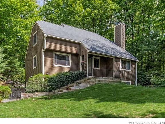 3rd image of 17 Wood Duck Ln