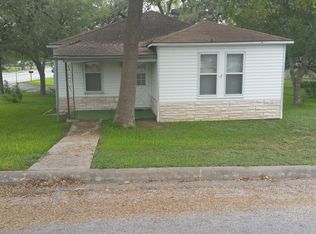 102 Ewald St Yoakum Texas #77995, Yoakum, TX 77995